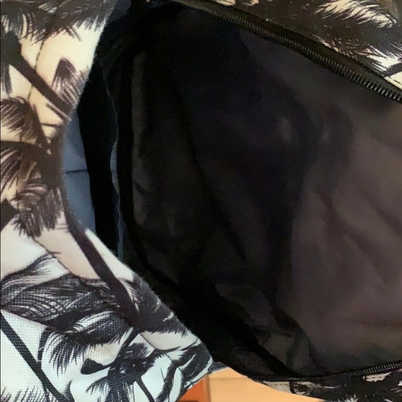 Palm tree backpack - Picture 2 of 3